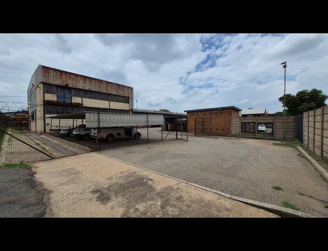 1,850M² FACTORY FOR SALE IN ANDERBOLT